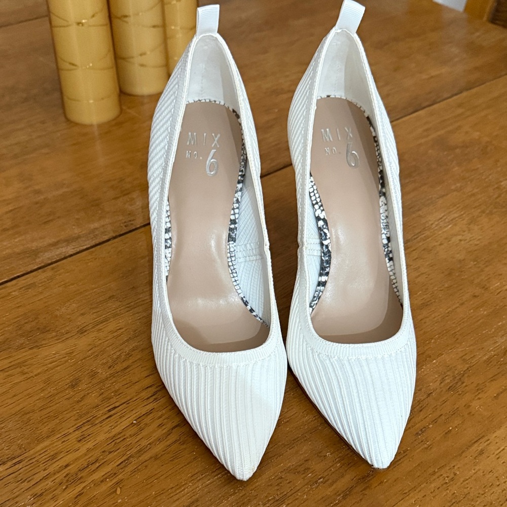 Mix No. 6 Elegant White Textured Heels